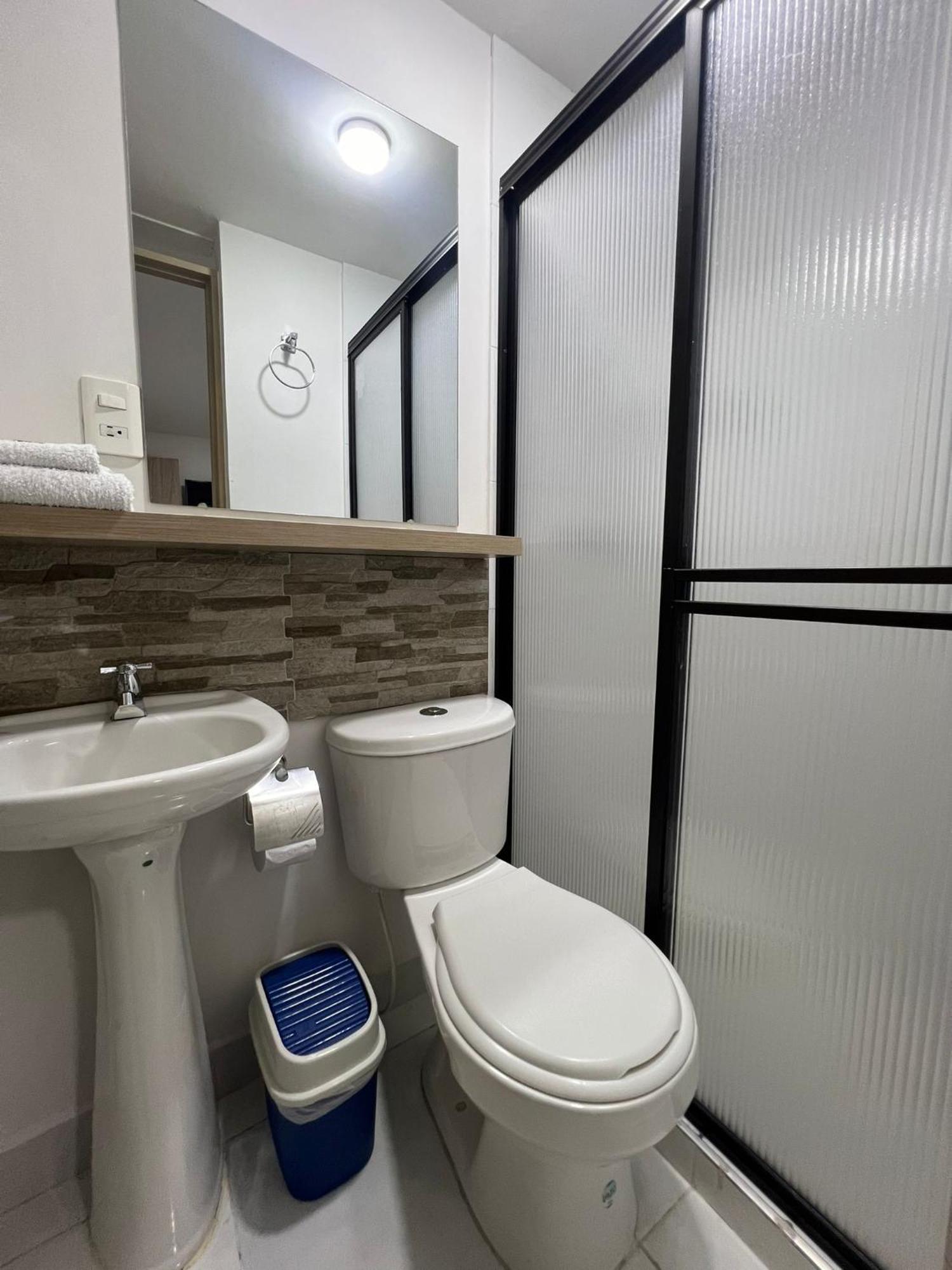 Hotel Adel Манисалес Екстериор снимка