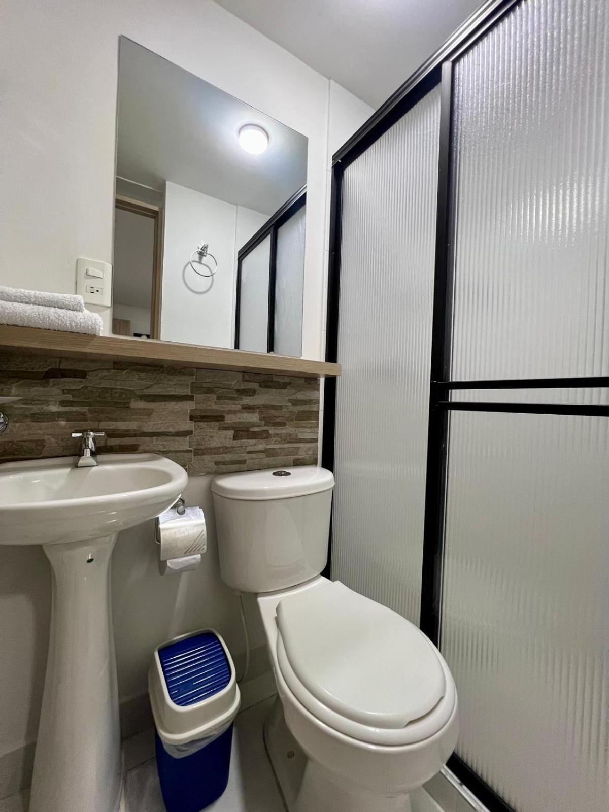 Hotel Adel Манисалес Екстериор снимка